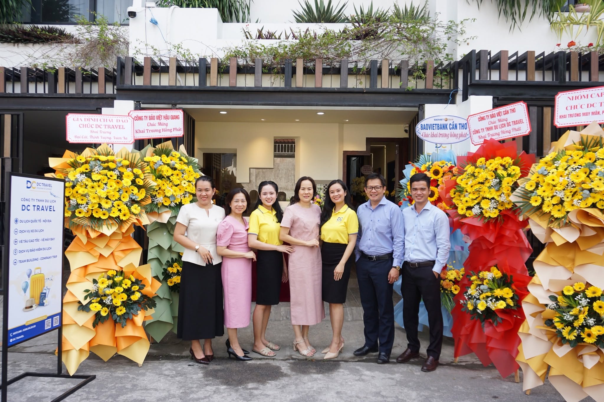 Khai-truong-DC-Travel